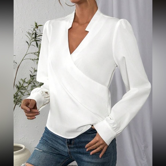 Classic Surplice Long Sleeve Top - Picture 3 of 5